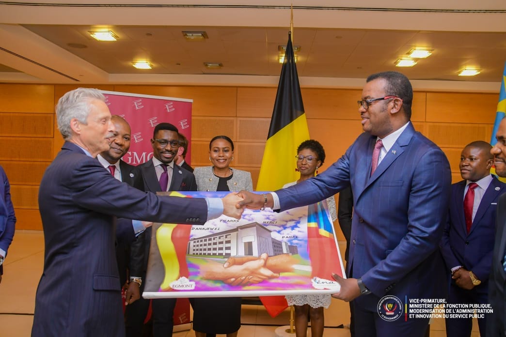 Jean-Pierre Lihau a assisté à la cérémonie de clôture du stage de professionnalisation des élèves de la huitième promotion de l'École Nationale d'Administration (ENA-RDC) auprès des administrations publiques belges.