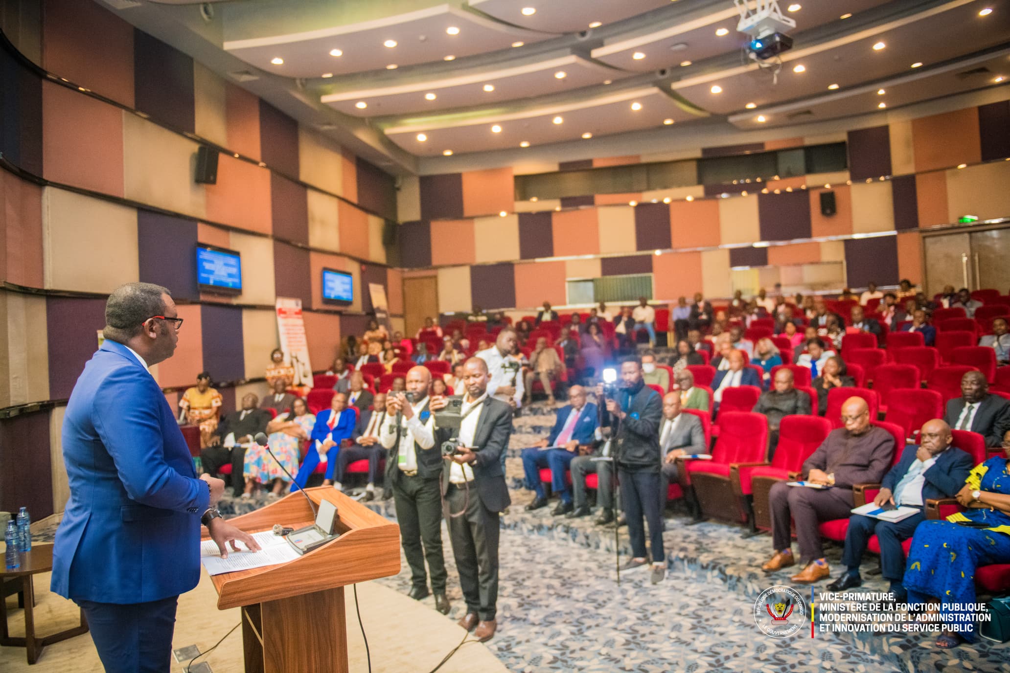 Journée africaine de lutte contre la corruption : le VPM Lihau invite les responsables des services publics à la vulgarisation du Code de conduite dans les services publics